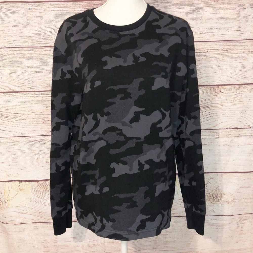 American Eagle Black and Grey Camo Crew Neck Sweatshirt Size M